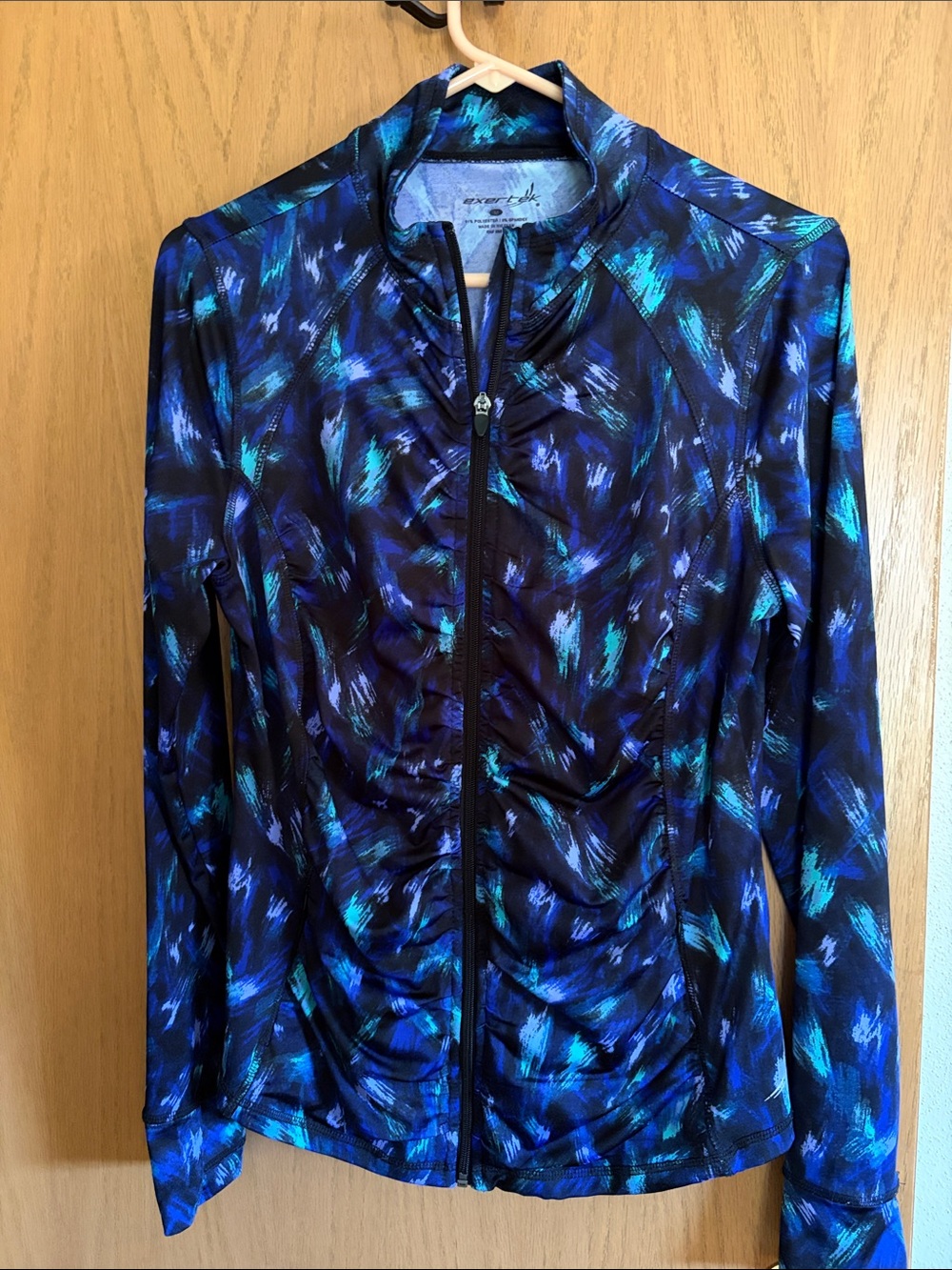 Women’s evertec zip up light weight jacket